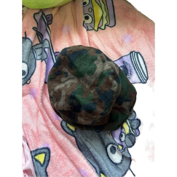 Camo fleece bucket hat handmade - Picture 3 of 4